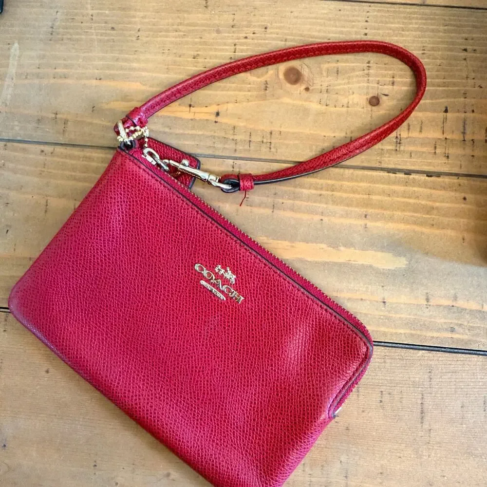Coach Corner Zip Wristlet Red Pebbled Leather Gold Hardware Small Wallet